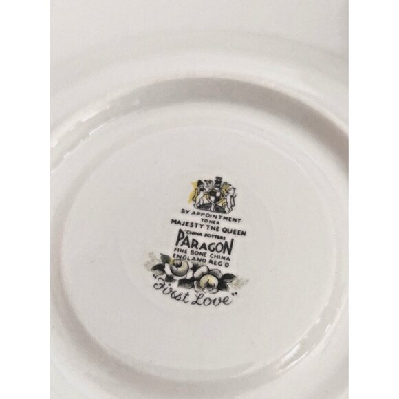 Vintage Paragon Bone China Cup & Saucer Sets (8 sets) FIRST LOVE in dust covers - Picture 7 of 15